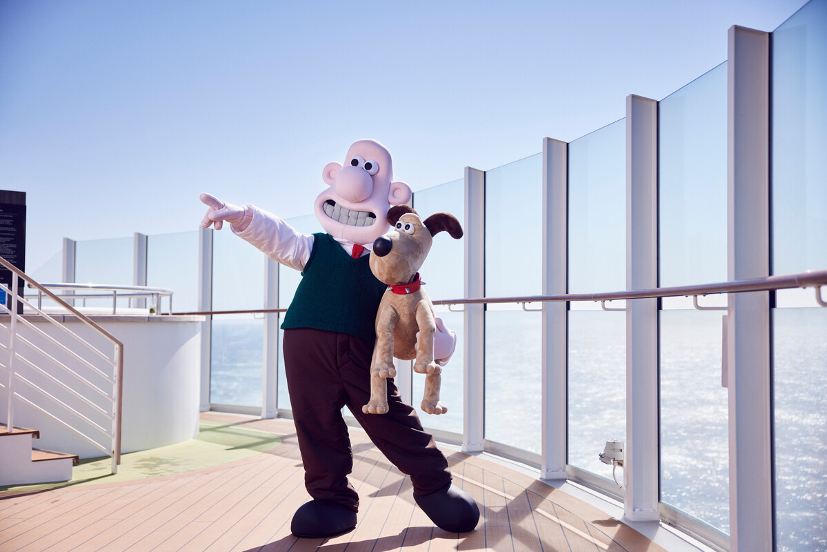 P&O Cruises Onboard Spend Options